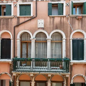 San Polo Canal View By Wonderful Italy Venecia