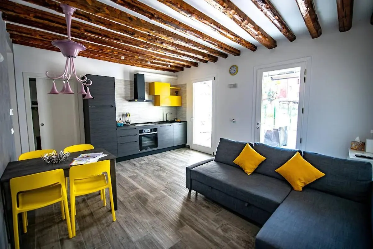 Yellow Garden Venice